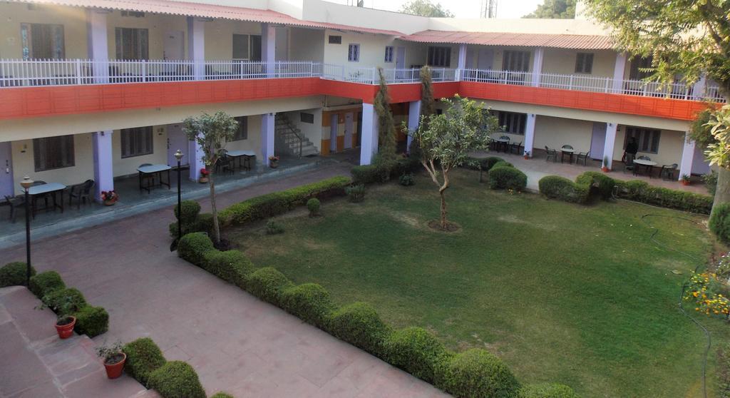 Hotel Goverdhan Tourist Complex Fatehpur Sīkri Exterior foto